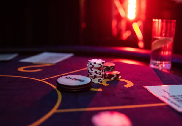 dbltoto login app showing live blackjack table with dealer and betting interface